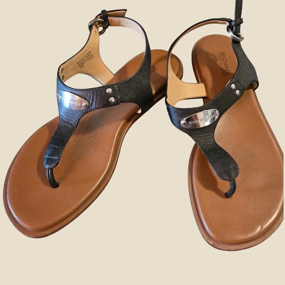 Michael Kors T Strap Flat Sandals Black Leather Logo Plate Women's Size‎ 8.5